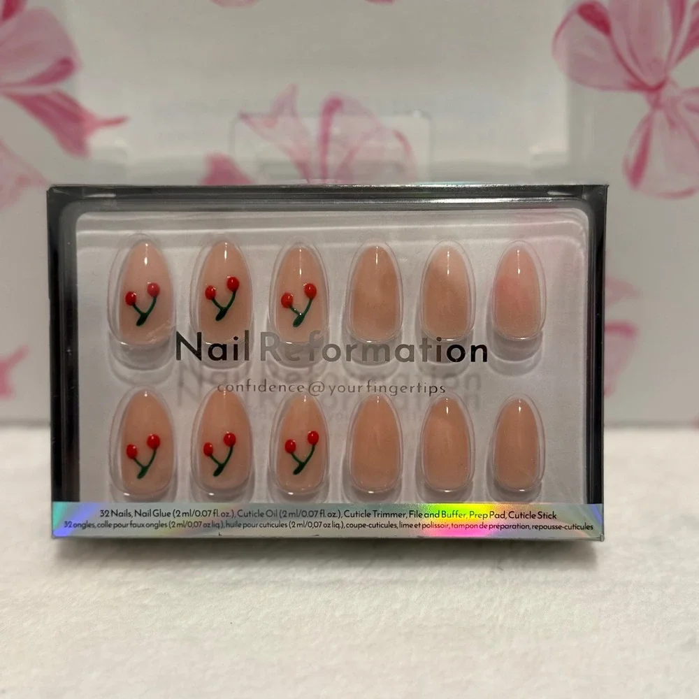 Nail Reformation Almond Press On Nails Cherry Design Manicure Set 32 Pieces‎